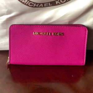 MK pink wallet